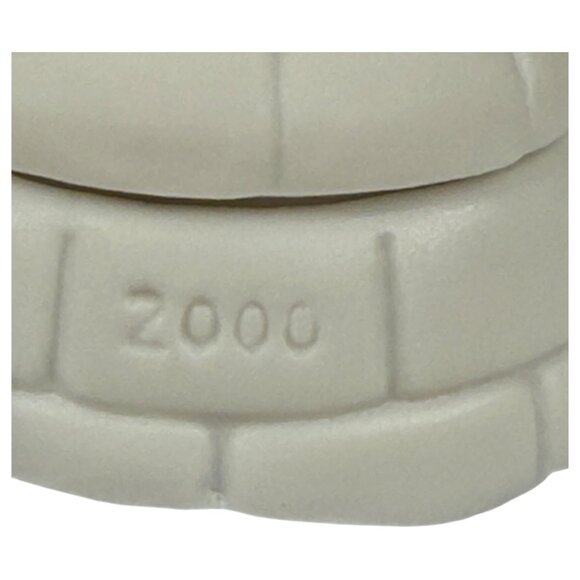 Hallmark Keepsake Christmas Ornament Frosty Friends 2000 Igloo Pewter Miniature - Picture 4 of 15